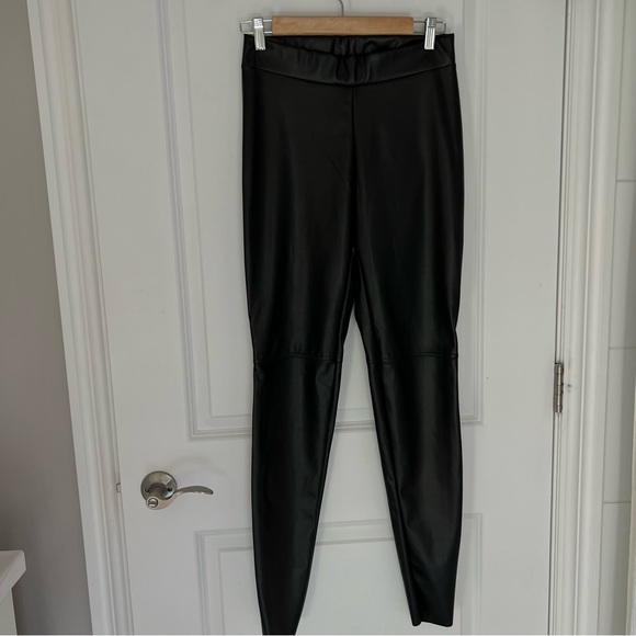 WOLFORD
ESTELLA LEGGINGS - FAUX LEATHER size 10 - Picture 5 of 9